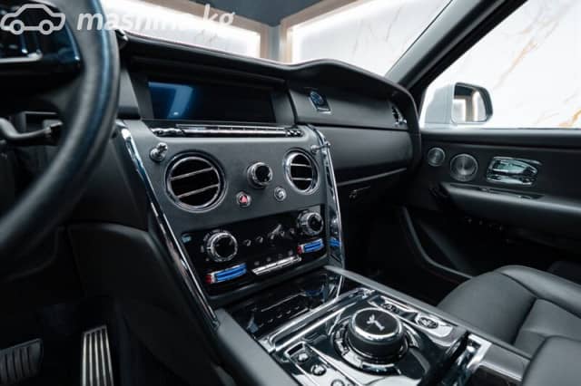 Rolls-Royce Cullinan I 6.7 AT AWD
