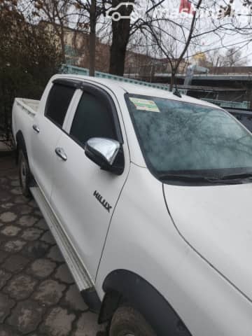 Toyota Hilux VIII Рестайлинг 2.7 AT 4WD