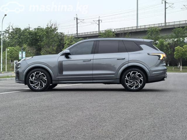 Lynk & Co 09 MHEV 2.0 AT 4WD