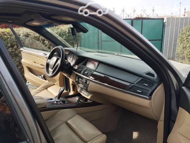 BMW X5 II (E70) 30i 3.0 AT 4WD