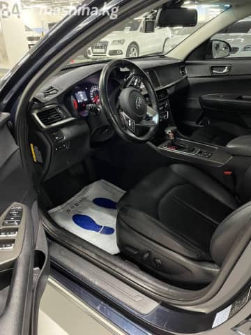 Kia K5 II 2.0 AT