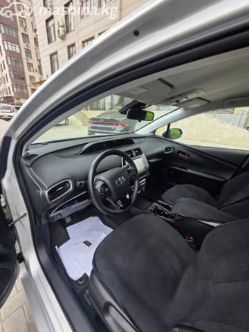 Toyota Prius IV Рестайлинг (XW50) 1.8hyb AT