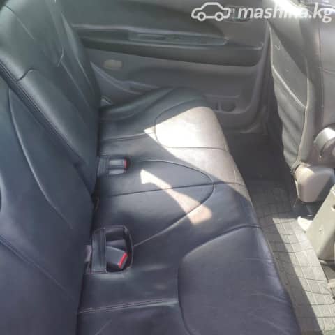 Mitsubishi Space Wagon III 2.4 MT