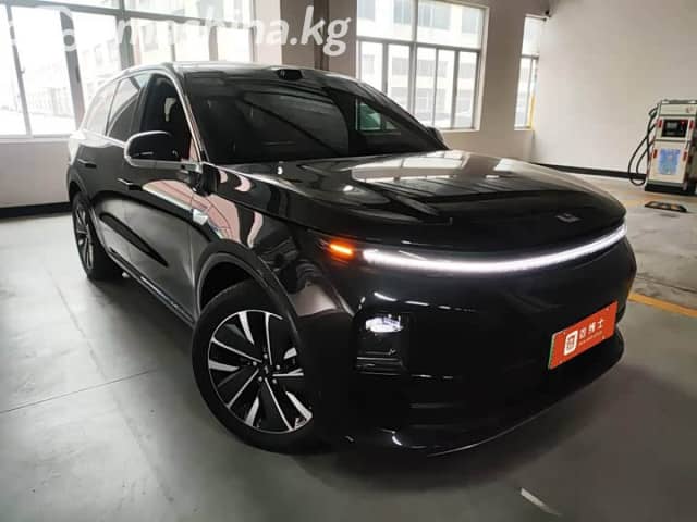 LiXiang L6 1.5hyb AT 4WD