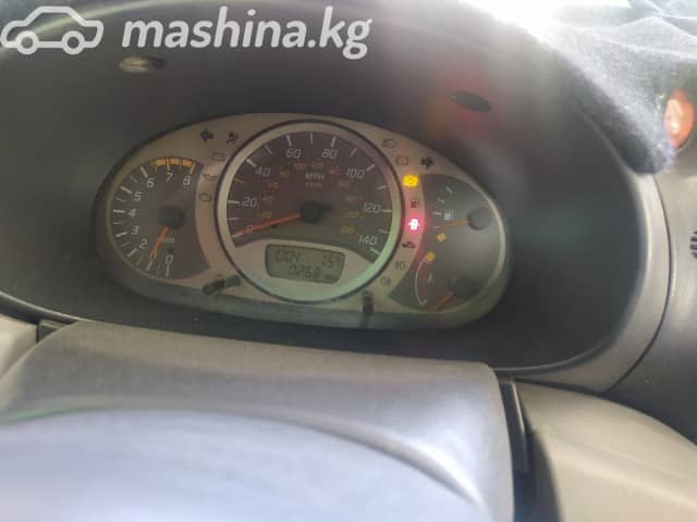 Nissan Almera Tino 1.8 MT