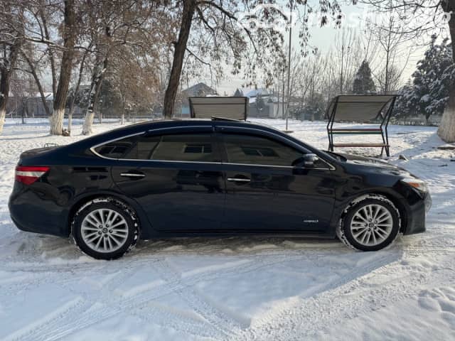 Toyota Avalon IV 2.5hyb CVT