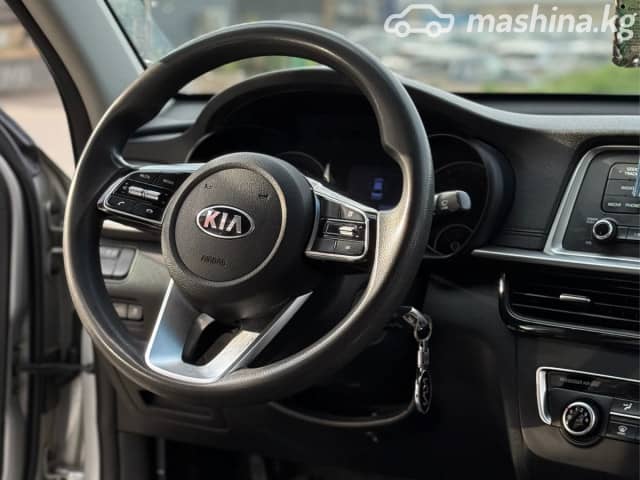 Kia K5 II 2.0 AT