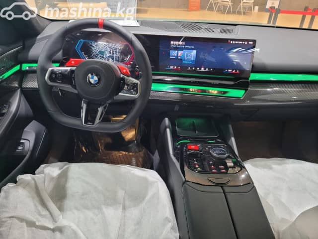 BMW M5 VII (G90) 4.4hyb AT 4WD