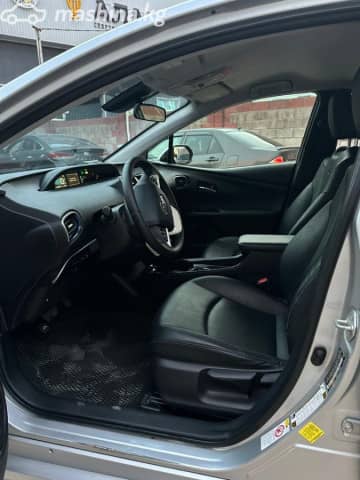 Toyota Prius IV (XW50) 1.8hyb CVT
