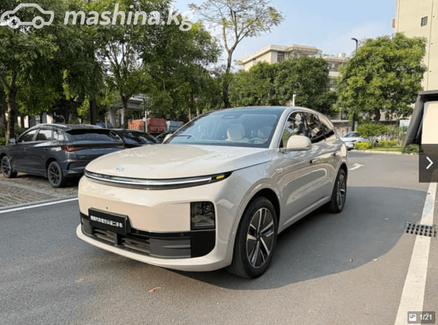 LiXiang L6 1.5hyb AT 4WD