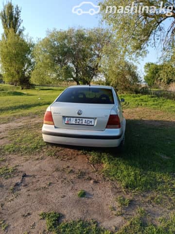 Volkswagen Bora 1.6 MT