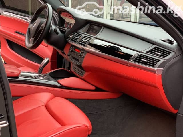 BMW X6 M I (E71) 4.4 AT 4WD