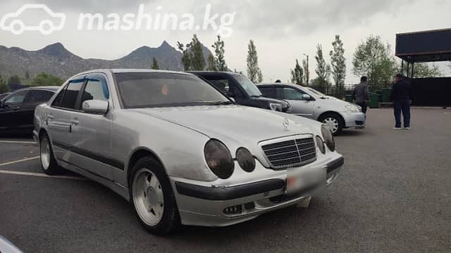 Mercedes-Benz E-Класс II (W210, S210) Рестайлинг 220 2.2d MT