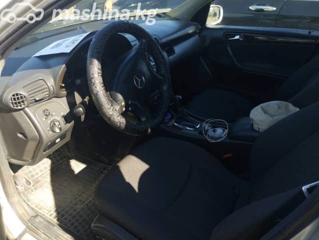 Mercedes-Benz C-Класс II (W203) 200 2.0 AT