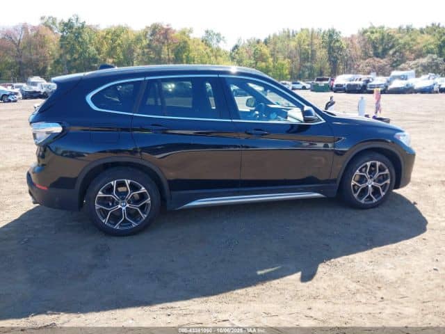 BMW X1 II (F48) Рестайлинг 28i xDrive 2.0 AT 4WD