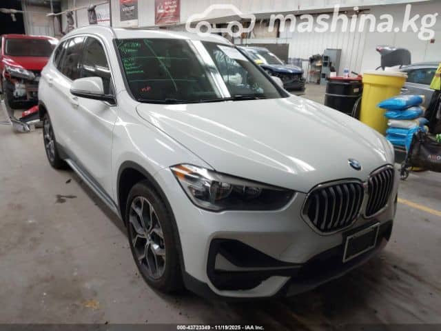 BMW X1 II (F48) Рестайлинг 28i xDrive 2.0 AT 4WD