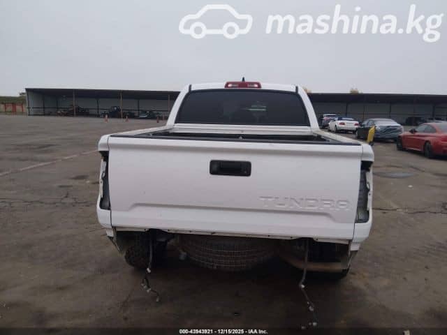 Toyota Tundra II Рестайлинг CrewMax 5.7 AT 4WD