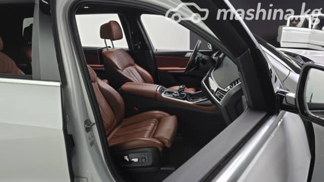BMW X7 I (G07) 30d 3.0d AT 4WD