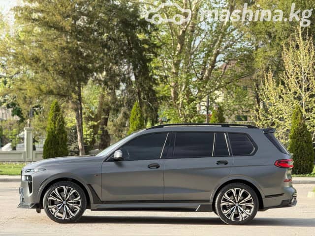 BMW X7 I (G07) Рестайлинг M60i 4.4 AT 4WD
