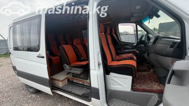 Mercedes-Benz Фургон (6х2)