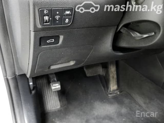 Kia K5 III LPi 2.0 AT