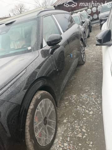 Lynk & Co 900 2.0hyb AT 4WD