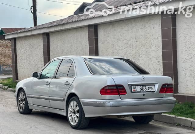 Mercedes-Benz E-Класс II (W210, S210) Рестайлинг 200 2.0 MT