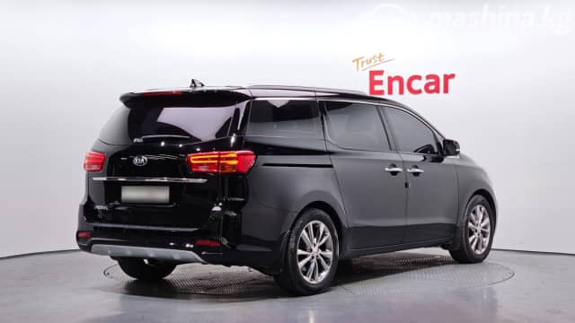 Kia Carnival III 2.2d AT