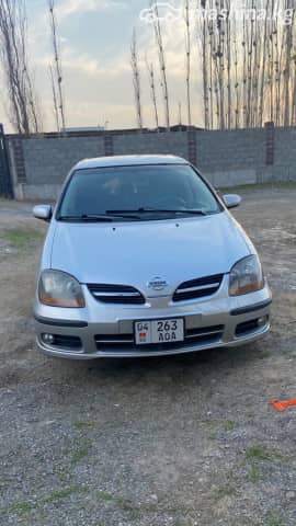 Nissan Almera Tino 1.8 MT