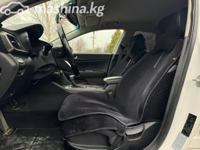 Kia K5 II 2.0 AT