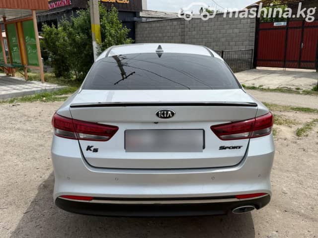 Kia K5 II 2.0 AT
