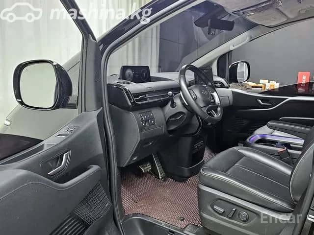 Hyundai Staria 2.2d AT 4WD