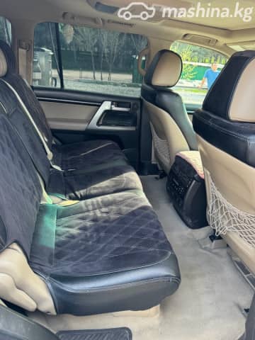 Toyota Land Cruiser 200 Series 5.7 AT 4WD