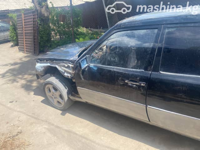 Mercedes-Benz W124 220 2.2 MT