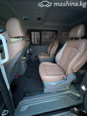 Hyundai Staria 3.5 AT