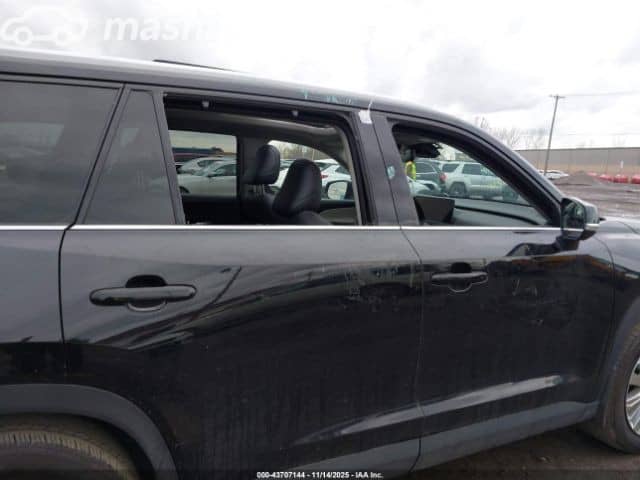Toyota Grand Highlander 2.4 AT 4WD