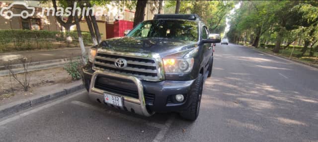 Toyota Sequoia II