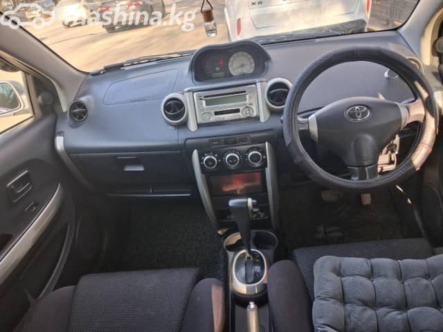 Toyota Ist I 1.3 AT