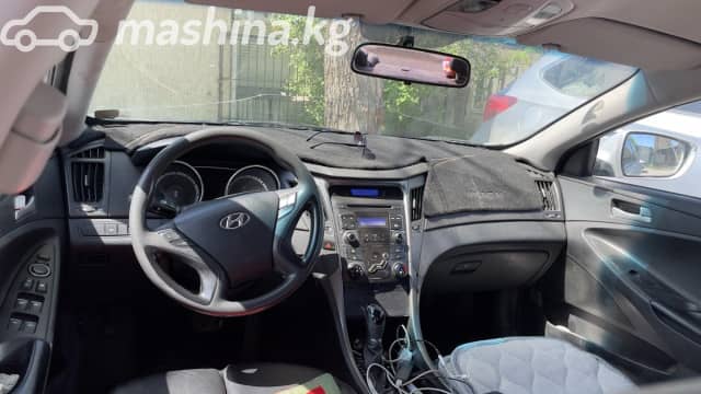 Hyundai Sonata VI (YF) 2.0 AT Газ