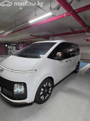 Hyundai Staria 2.2d AT 4WD