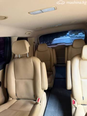 Kia Carnival III 2.2d AT