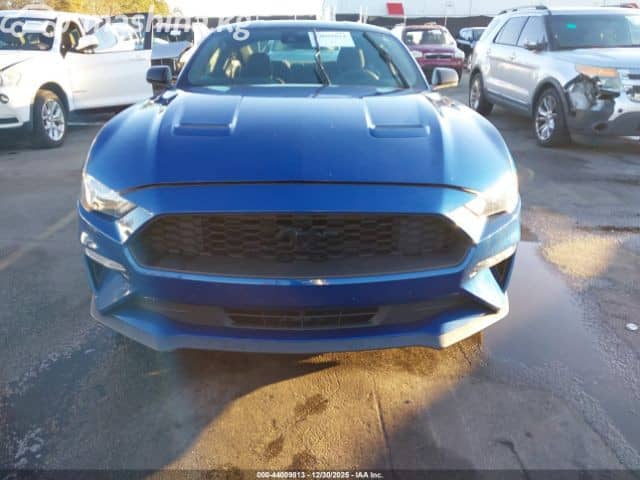 Ford Mustang VI Рестайлинг 2.3 AT