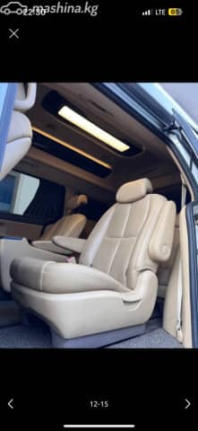 Kia Carnival III 2.2d AT