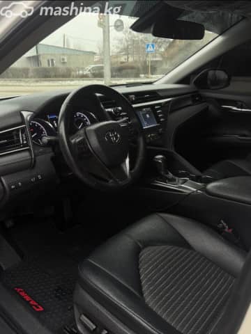 Toyota Camry VIII (XV70) 2.5 AT