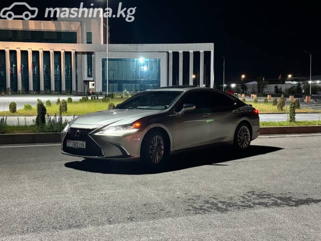 Lexus ES VII