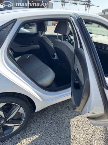 Hyundai Avante VII 1.6 AMT