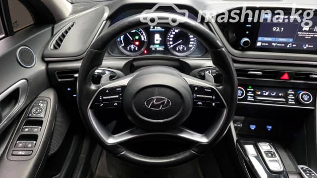 Hyundai Sonata VIII (DN8) 2.0hyb AT