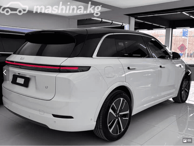 LiXiang L7 Рестайлинг 1.5hyb AT 4WD