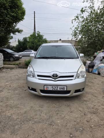 Toyota Corolla Verso I Рестайлинг 1.8 MT