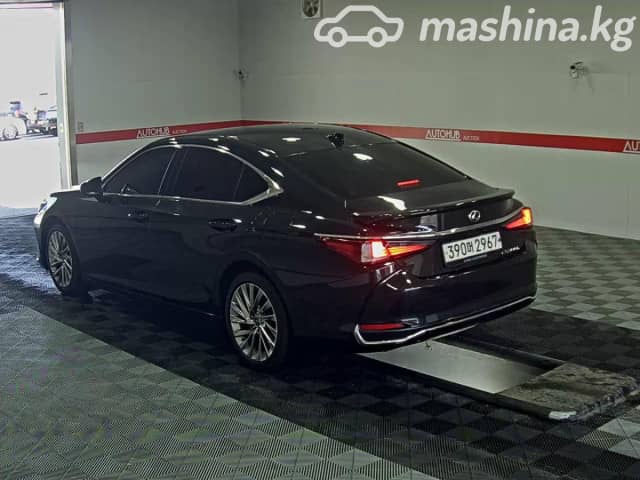 Lexus ES VII Рестайлинг 300h 2.5hyb CVT